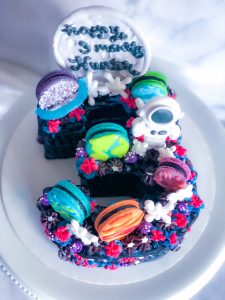 #3 space theme macaron cake