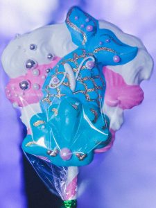 Mermaid theme meringue pops