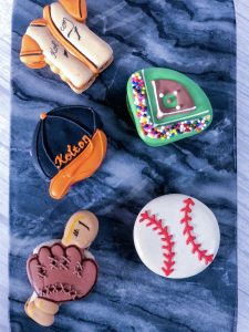 Baseball macarons