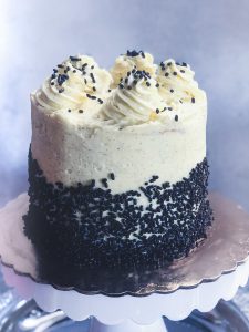 Brownie French vanilla smash cake